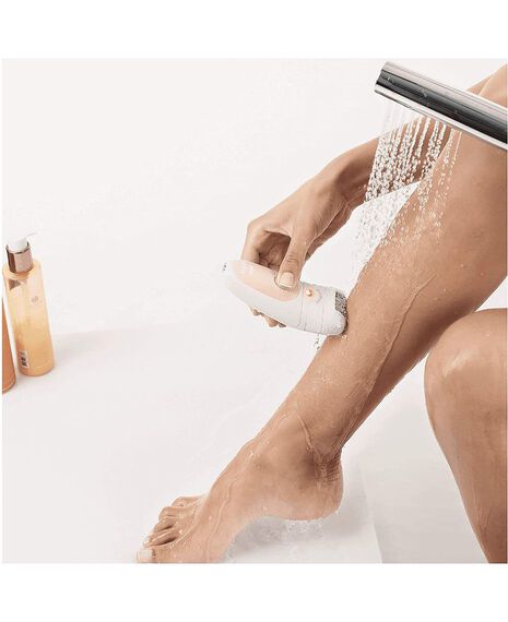 Silk-épil 5 Epilator with 3 extras and pouch